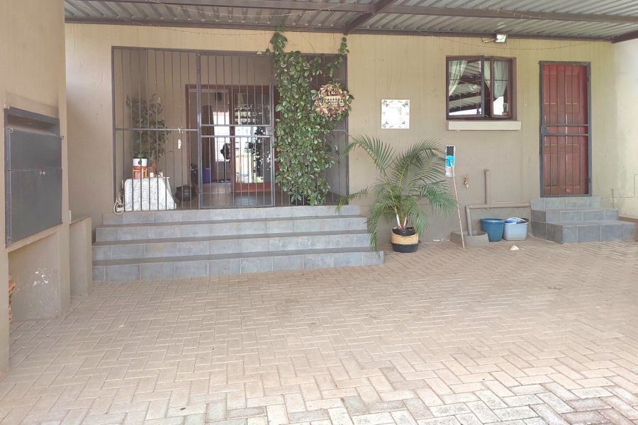 3 Bedroom Property for Sale in Melodie North West